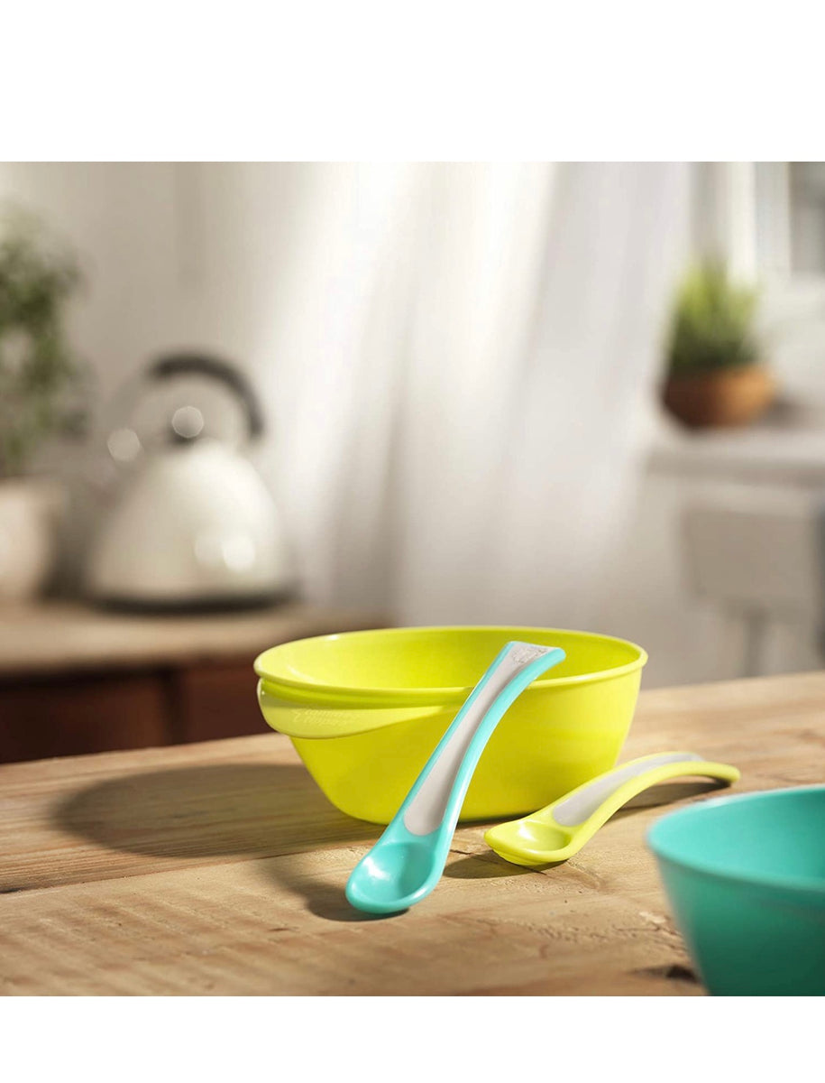 Tommee Tippee Weaning Starter Kit With Toddler Feeding Bowls And Spoons, Roll And Go Bib, Weaning Sippy Cup And Food Storage Pots 4 Months+, Multicolour | Best Price UAE | Dubai, Abu Dhabi