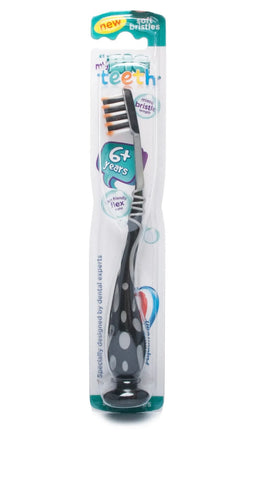 Aquafresh Kids Toothbrush for children aged 6-8 years _ Black